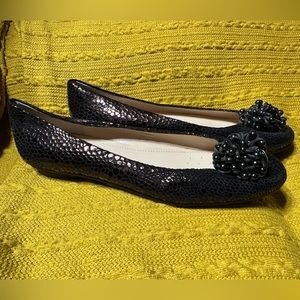 NWOT Women’s Calvin Klein Metallic Flats 7